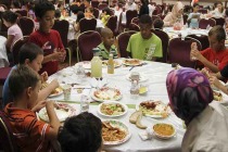 Chicago’da çocuklara özel iftar programı