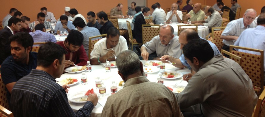 Austin’de ‘zıt kardeşler’i buluşturan iftar