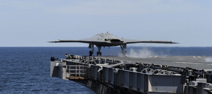 İlk insansız savaş jeti ‘X-47B’den gövde gösterisi