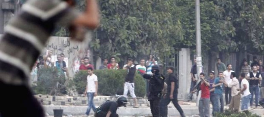 Mursi taraftarlarına hem darbe destekçileri hem de polis saldırdı