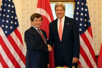 Davutoğlu, John Kerry ile görüştü