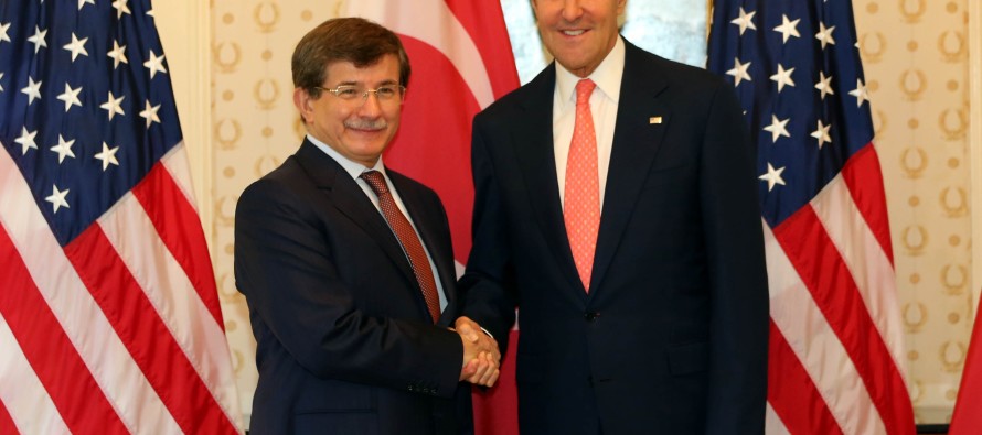 Davutoğlu, John Kerry ile görüştü