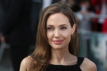 Oscar ‘Onur’ ödülü Angelina Jolie’nin