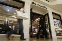 Abercrombie & Fitch’e başörtüsü cezası