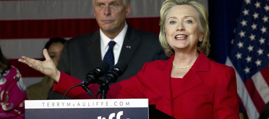 Hillary Clinton’dan Virginia Vali Adayı McAuliffe’e destek