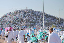 Hacılar Arafat’tan Müzdelife’ye hareket etti