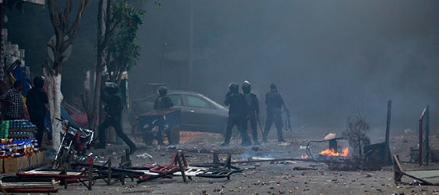 Mısır’da polis darbe karşıtlarıyla çatıştı