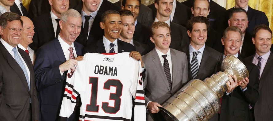 [VİDEO] Obama, buz hokeyi şampiyonu Blackhawks’ı Beyaz Saray’da misafir etti