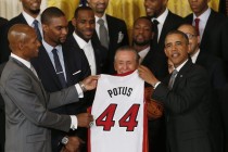 [VİDEO] Obama, son şampiyon Miami Heat’i Beyaz Saray’da ağırladı