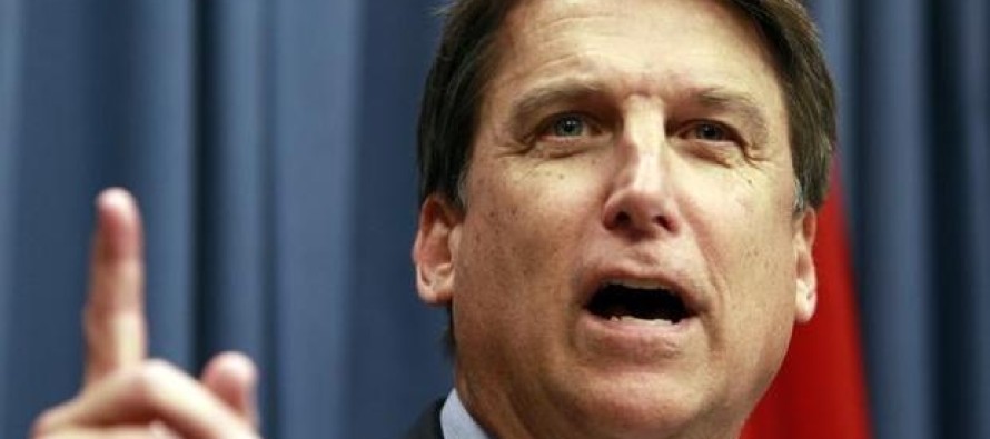 North Carolina Valisi Pat McCrory’den öğretmenlere söz