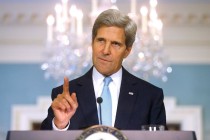 Kerry: Demokrasi seçimden daha önemli