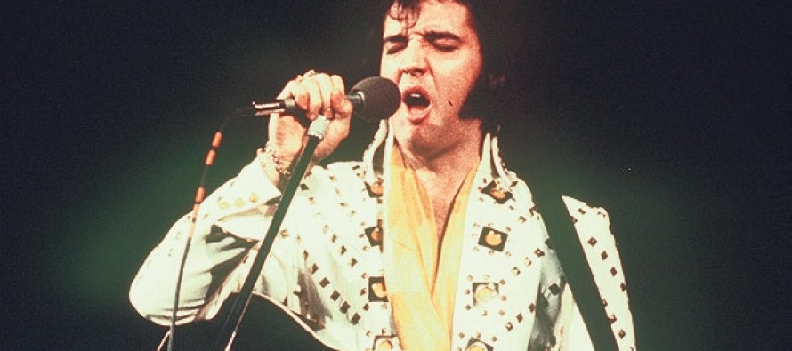 Elvis Presley tekrar sahnede