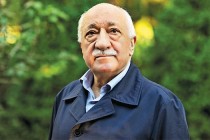 Hocaefendi Financial Times’a yazdı: Siyasi güç peşinde değiliz