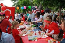 23 Nisan Türk-Amerikalıları buluşturdu