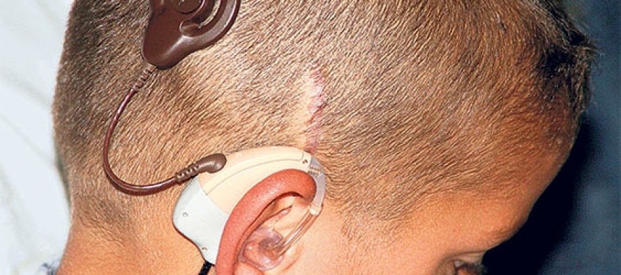 Biyonik kulak ile doğuştan işitme engelliler de duyacak