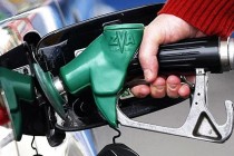 Petrol fiyatları düşerken Rusya’dan benzine zam
