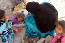 Katliamdan kaçan Türkmenler aç susuz yollarda