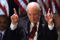 Dick Cheney: Öncelik yollar ve fakirler değil, askeriye olmalı