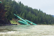 Boeing’ler nehre düştü