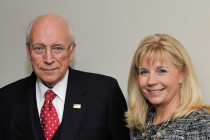 Dick Cheney yine siyaset sahnesinde