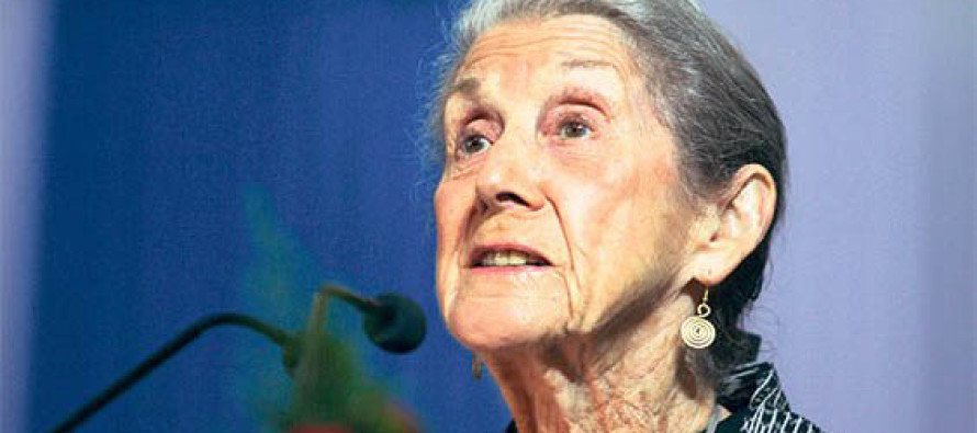 Nobel ödüllü yazar hayatını kaybetti
