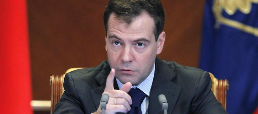Medvedev: Bazı Türk yetkililer, IŞİD’in petrolünden çıkar sağlıyor