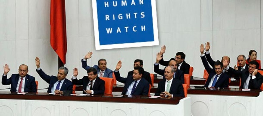 HRW: Türkiye hukukun üstünlüğü ilkesini zayıflatmak için çok aşırı adımlar attı