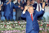 Cumhurbaşkanı Kerimov’dan bağımsızlık dansı