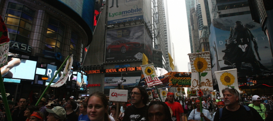 New York’ta binlerce kişi iklim için yürüdü
