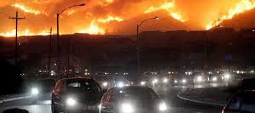 California’da çıkan yangın yüzlerce kişiyi evinden etti