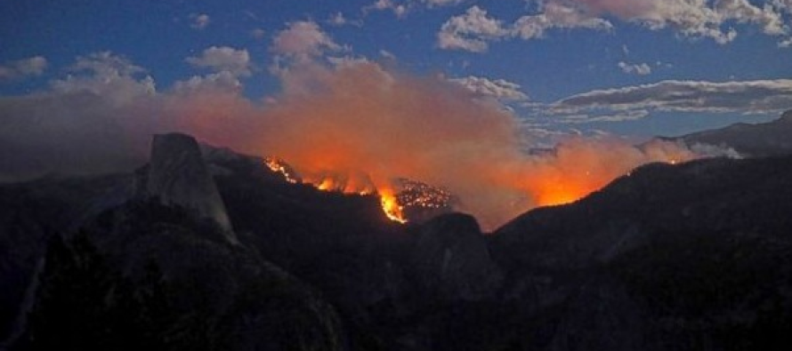 California’da yangına müdahele eden uçak düştü