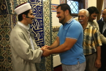New Jersey’de yaşayan müslümanlar bayram namazı için camilere akın etti