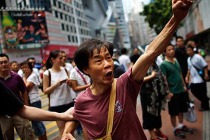 Hong Kong’da göstericilerden işgal tehdidi