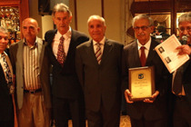 NJ Futbol Federasyonu’ndan, Türk başkana yılın ödülü