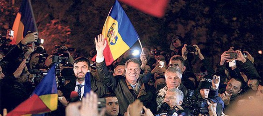 Romanya’da halk ‘yolsuzlukla mücadele’ sözü veren Iohannis’i seçti