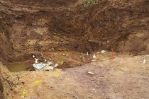 Humus’ta heyelan ‘toplu mezarı’ ortaya çıkardı
