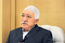 Fethullah Gülen Hocaefendi: Kutsala hakaret, insanî değerler ile telif edilemez