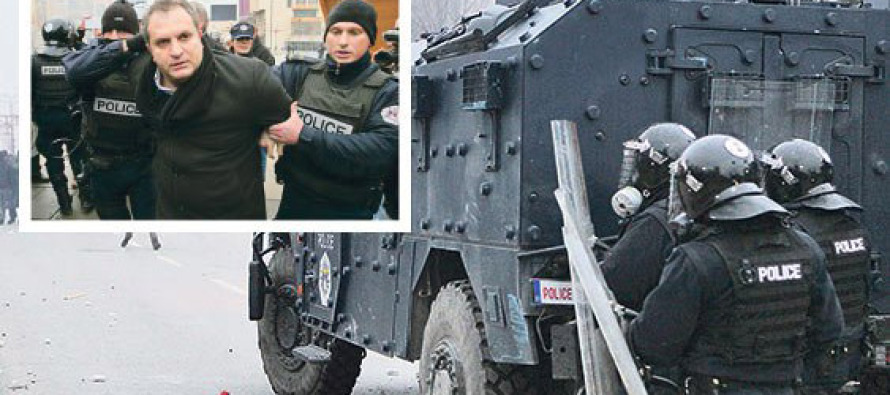 Kosova’da göstericilerle polis çatıştı, Priştine savaş alanına döndü