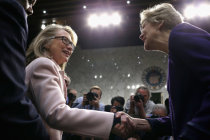 Hillary Clinton ve Elizabeth Warren’dan seçim görüşmesi