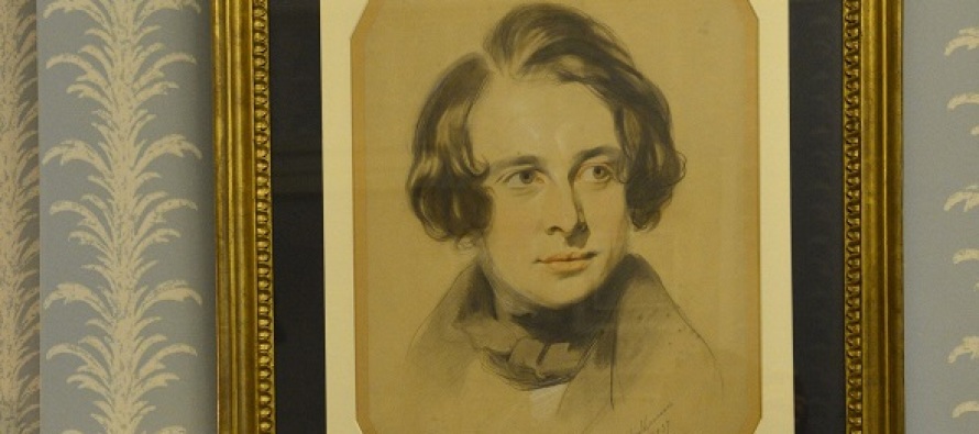 Dickens edebiyata şiir yazarak başlamış