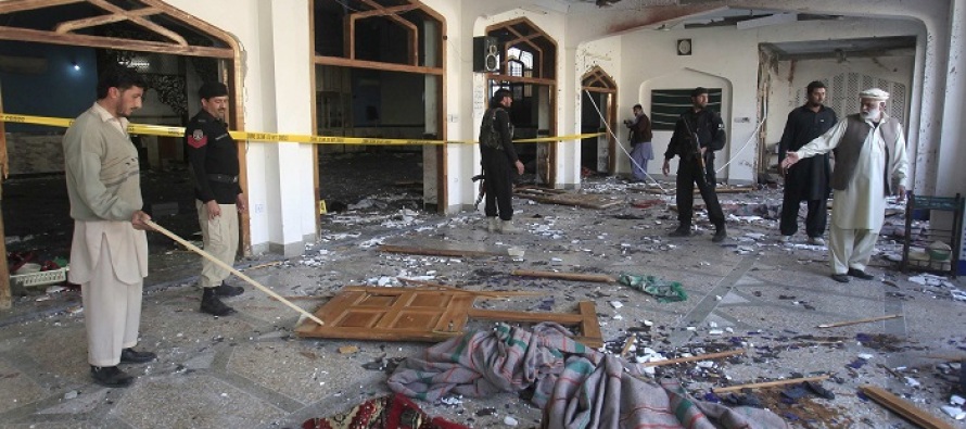 Pakistan’da Şii camine bombalı saldırı
