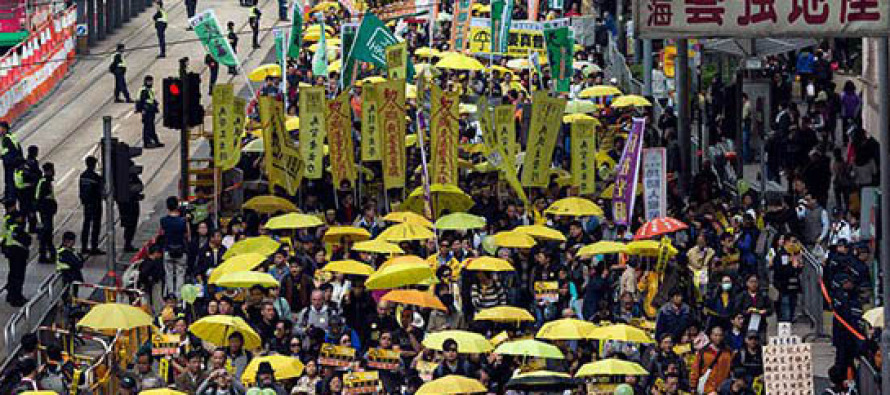 Hong Kong’da muhalifler yine sokağa indi