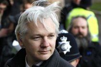 Assange hakkında iki dava düştü