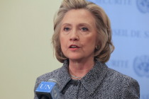 Clinton, Cumhuriyetçi milyonerlerden de seçim bağışı istiyor