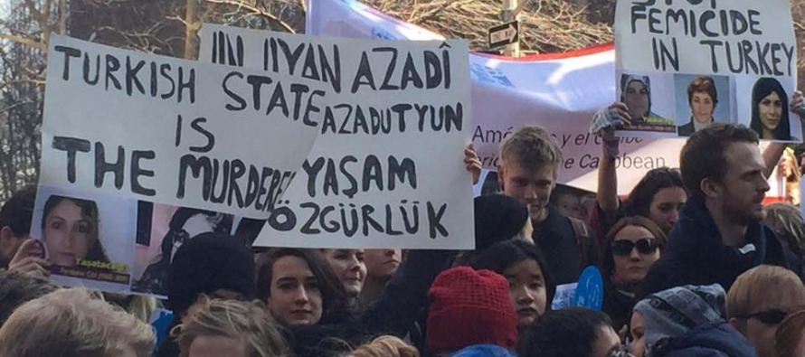 New York’ta cinsiyet eşitliği yürüyüşünde Türkiye’nin kadınları unutulmadı
