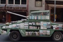 Arjantin sokaklarında ilginç bir tank