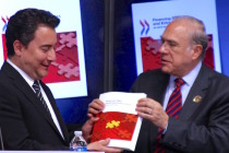 Babacan, Genel Sekreter Angel Gurria ile OECD’nin yeni raporu tanıttı