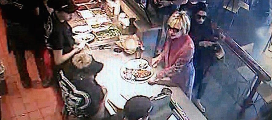 Clinton’ın restoran molası ABD’de günün konusu oldu