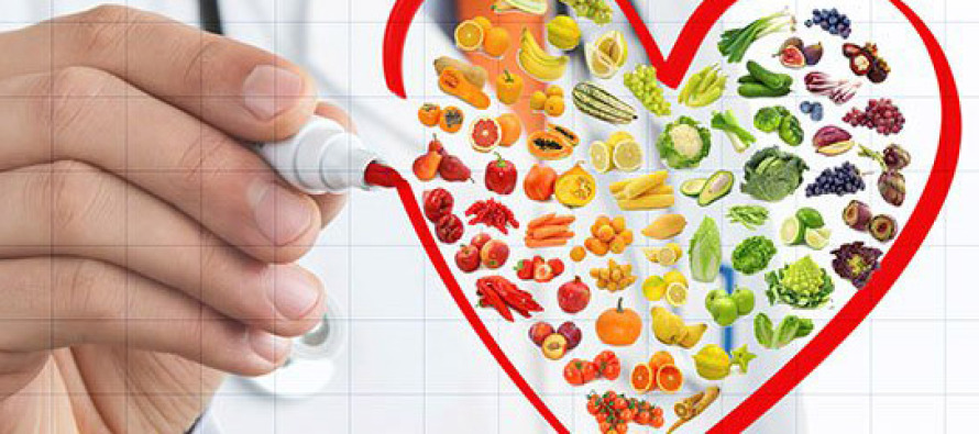 Kalp hastalıklarından korunmada doğru beslenme ve spor önemli