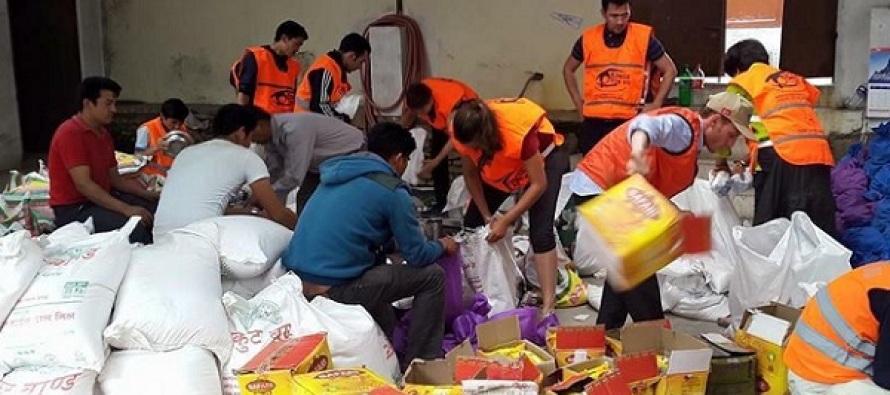 Kimse Yok Mu ekipleri Nepal’de gıda dağıtımına başladı